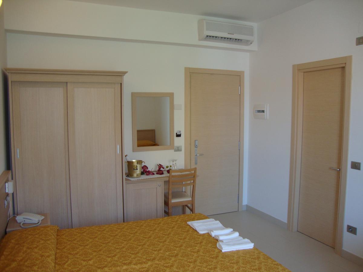 Hotel Capitano Tortoreto Dış mekan fotoğraf